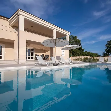 Holiday home Stella