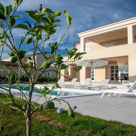 Stella Holiday home Smoljanci